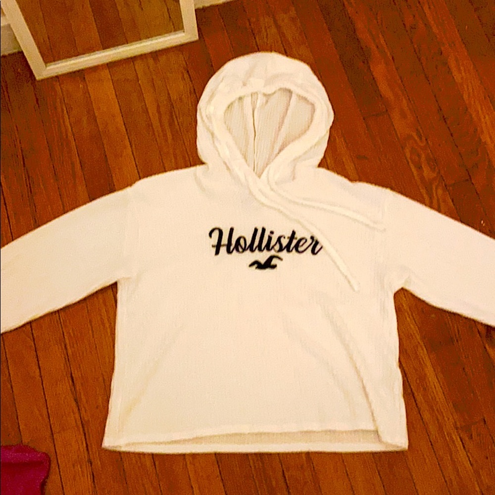 White and navy blue Hollister shirt